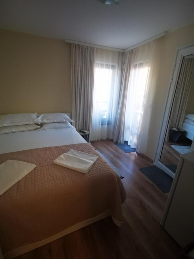 Damaris Hotel Sozopol Bagian luar foto