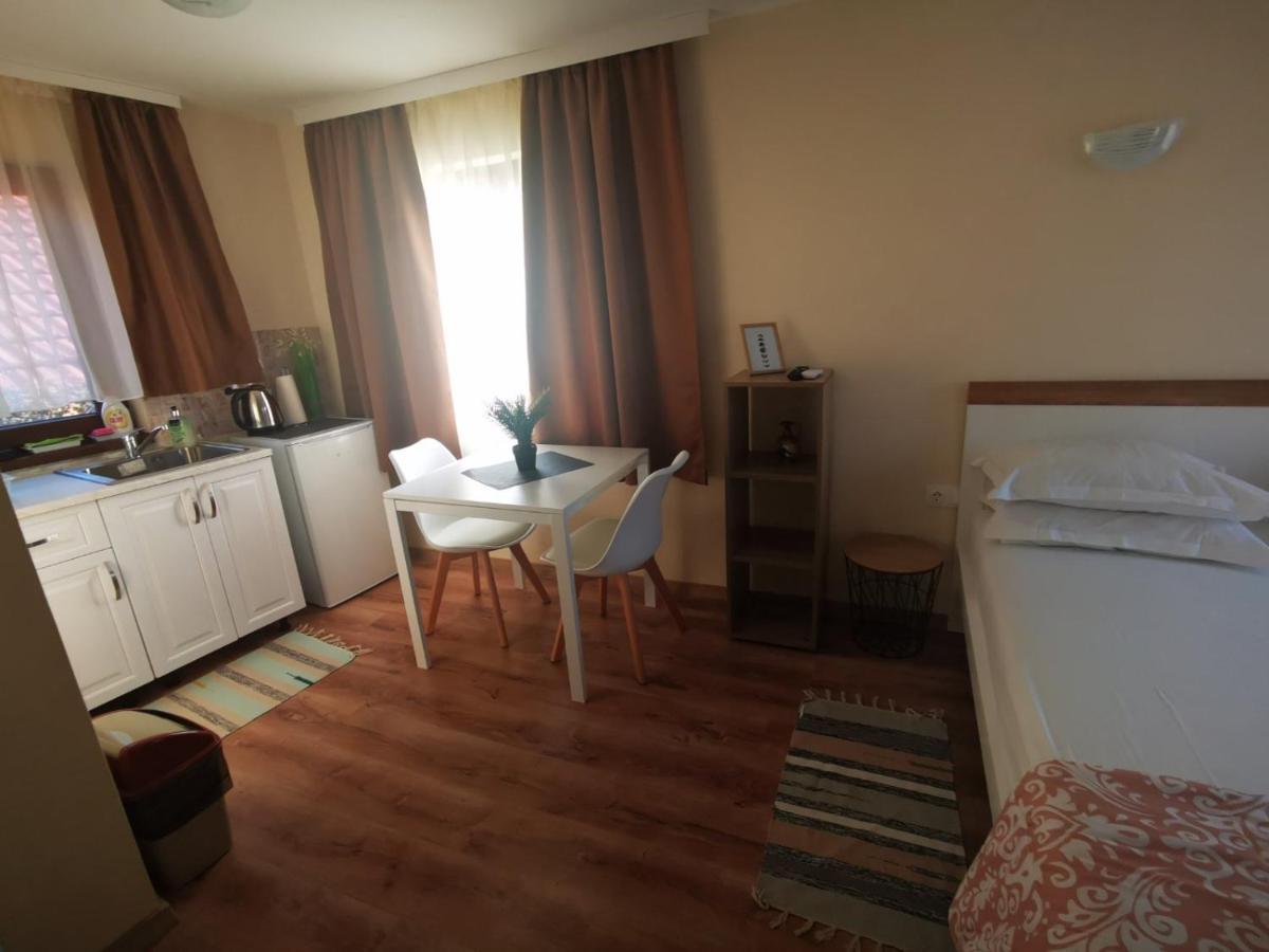 Damaris Hotel Sozopol Bagian luar foto