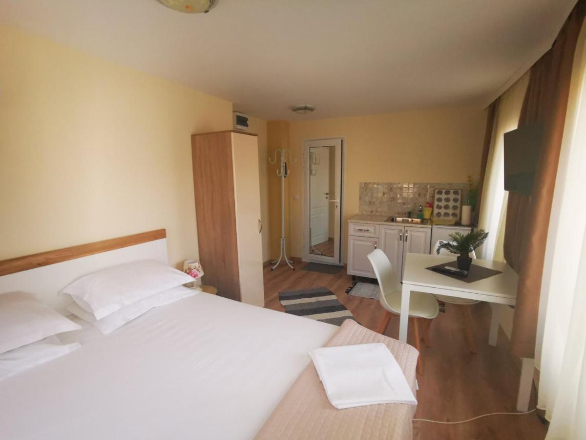Damaris Hotel Sozopol Bagian luar foto