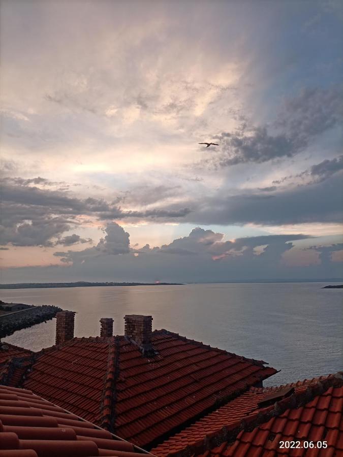 Damaris Hotel Sozopol Bagian luar foto